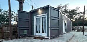 Bungalow, niet-roken, kitchenette | Gratis wifi, beddengoed