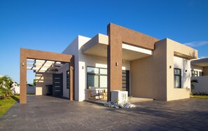 Exterior - D&D Divine Suite
Ocho Rios, St. Ann Parish (Ocho Rios)