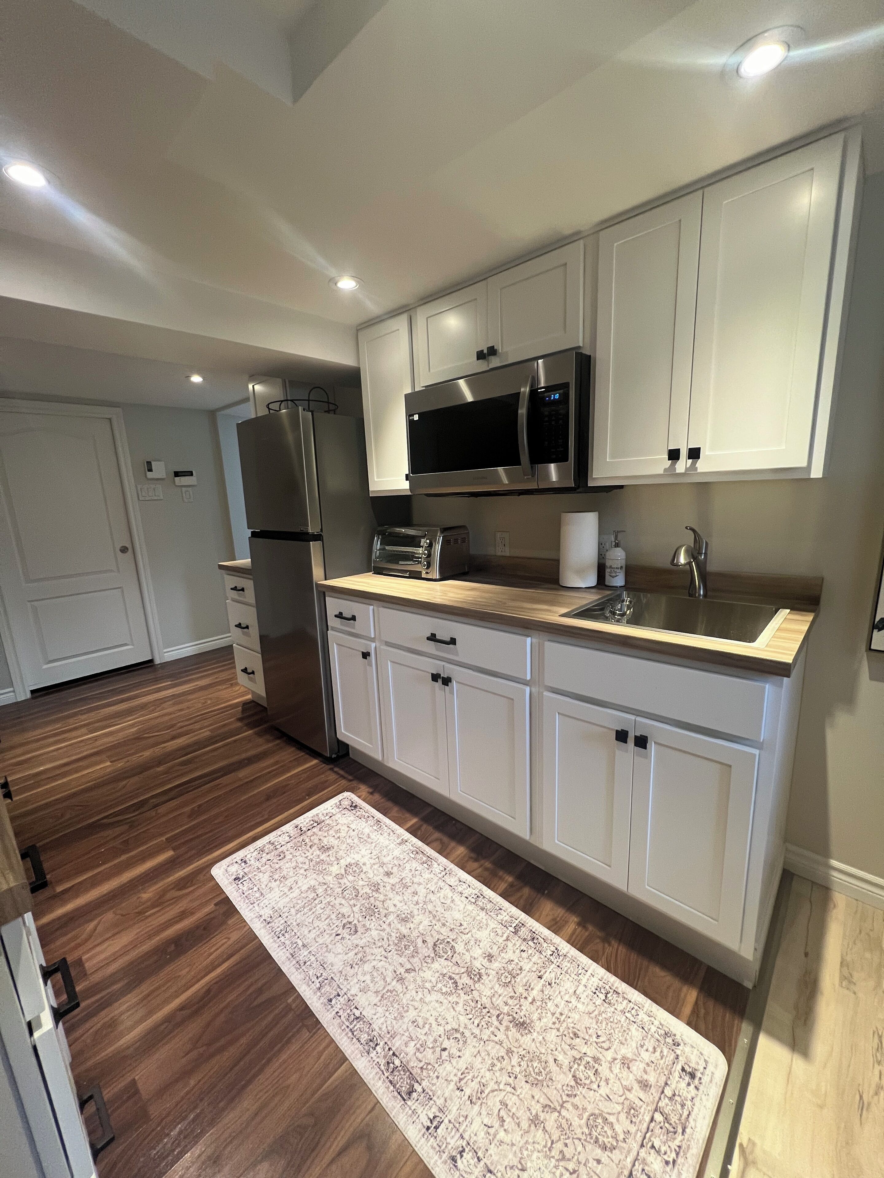 Kühlschrank, Mikrowelle, Geschirrspüler