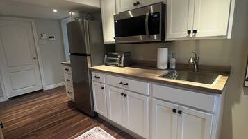 Fridge, microwave, dishwasher