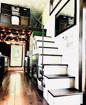 Interior - Magnolia Tiny House: Private Hot Tub, Lovely Views (Ponca)