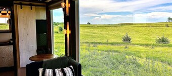 Magnolia Tiny House: Private Hot Tub, Lovely Views