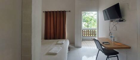 Deluxe Double Room, Balcony | Desk, blackout drapes, free WiFi, bed sheets