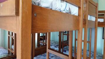 Deluxe Room | Desk, rollaway beds, free WiFi, bed sheets