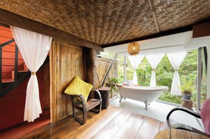 Family Suite | Desk, free WiFi, bed sheets