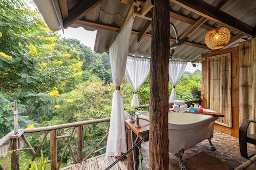 Monruamsuk Homestay Cafe And Bistro