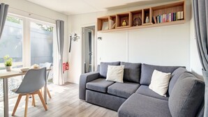 TV - Tiny Haus Engel by Interhome (Beilngries)