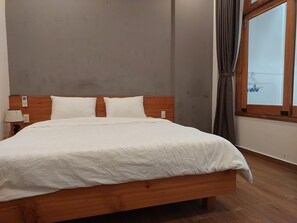 Deluxe-Doppelzimmer, Flussblick | Kostenloses WLAN