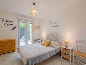1 bedroom, iron/ironing board, WiFi