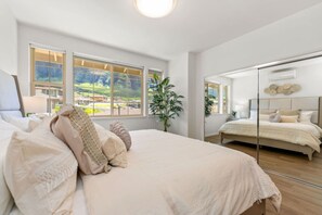 4 dormitoris, escriptori i planxa i posts de planxar 