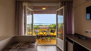 2 chambres, bureau, fer et planche à repasser, Wi-Fi gratuit