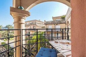 Property grounds - Queen Garden, Menton, France (Menton)