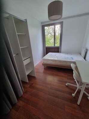 4 bedrooms, iron/ironing board, WiFi, bed sheets - Appart Grand Paris Stade France Sites Olympiques (Pierrefitte-sur-Seine)