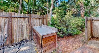 Charming apartment with beautiful marsh views and shared patio