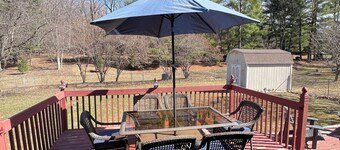 Downtown rambler. 2 bed, 1 bath, office & fence.