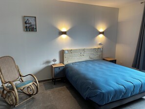 3 Schlafzimmer, Bügeleisen/Bügelbrett, WLAN, Bettwäsche