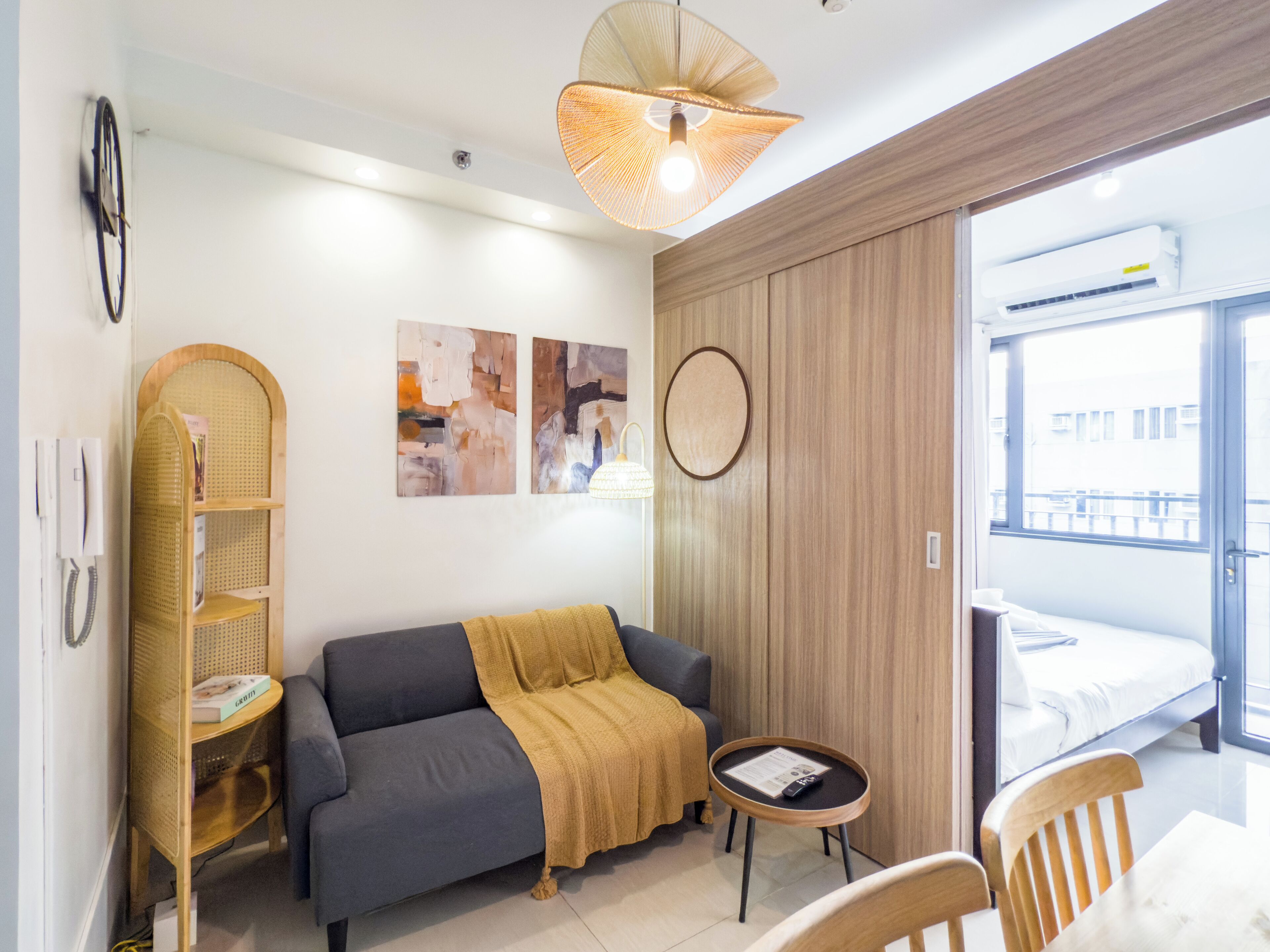 Comfort Condo, Non Smoking, Kitchenette | Living area