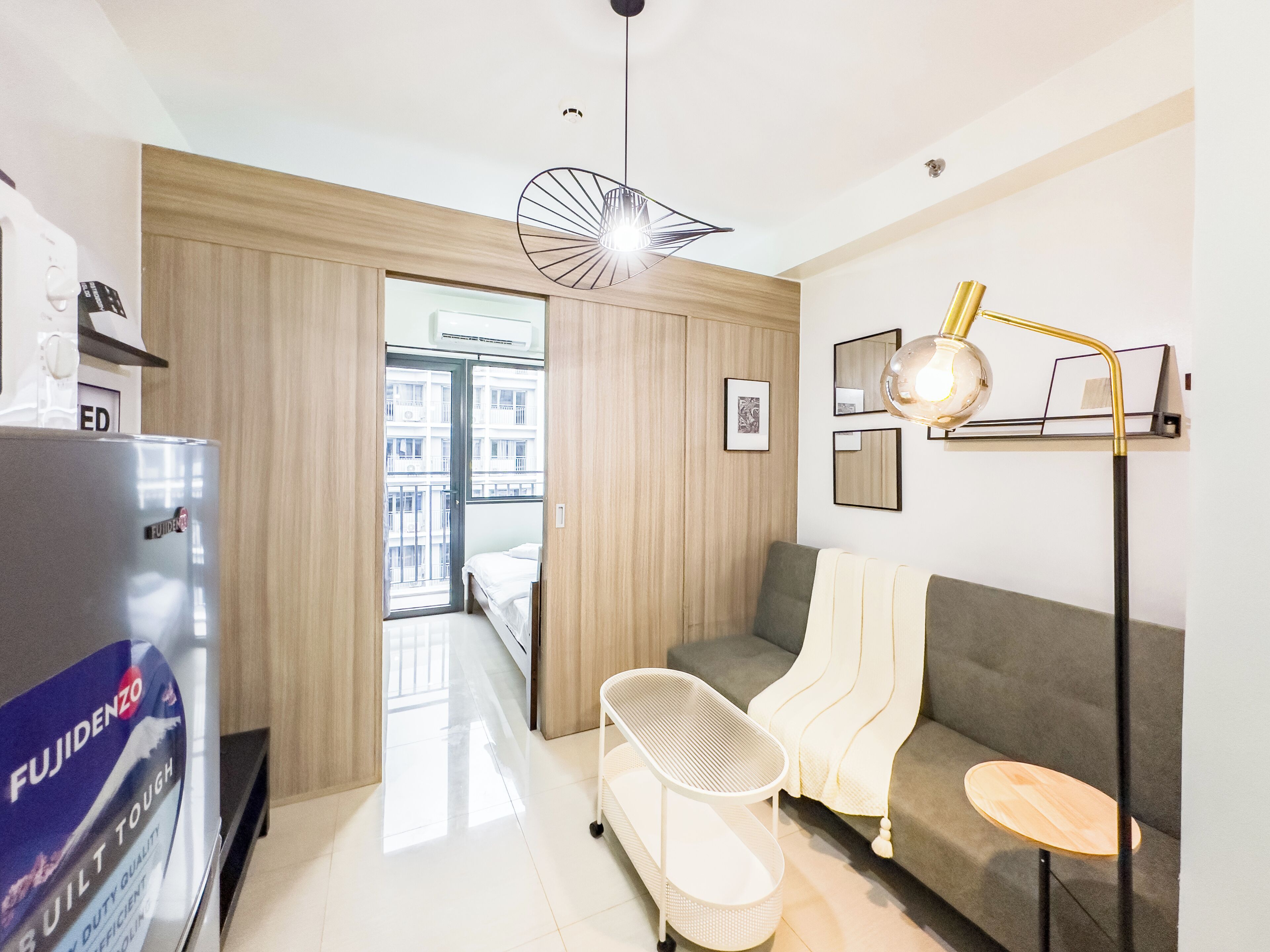 Elite Condo, Kitchenette, Pool View | Living area | 43-inch flat-screen TV with digital channels