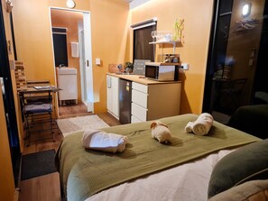 1 habitación y ropa de cama