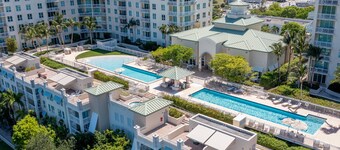 Spring Deals! The Sunrise Suite - Casa Costa 309N, Pools, Jacuzzi, Beach, Shops & Dog Friendly