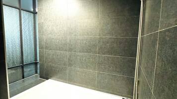 Premium Room | Bathroom