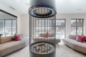 Interior - Ski-in/ski-out condo in heart of Canyons Village with pool & hot tub access (Park City)