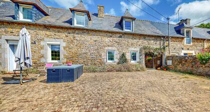 Nice home in Plouagat with WiFi