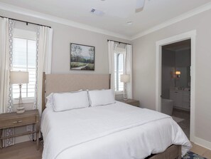 3 quartos, ferros/tábuas de passar roupa, Wi-Fi, roupa de cama