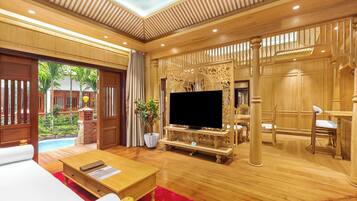 Chairman Suite | Garden view