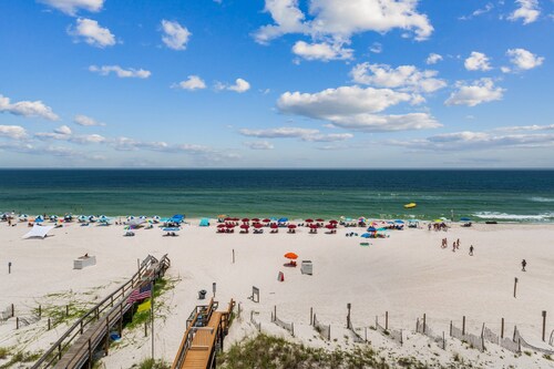 New Listing! |Oceanfront 3BR |Corner Unit 5th Floor |Pool | Spacious Balcony