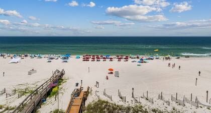 New Listing! |Oceanfront 3BR |Corner Unit 5th Floor |Pool | Spacious Balcony