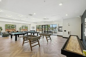 Spielezimmer