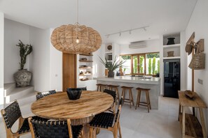 Villa, 3 Schlafzimmer, eigener Pool | Esszimmer