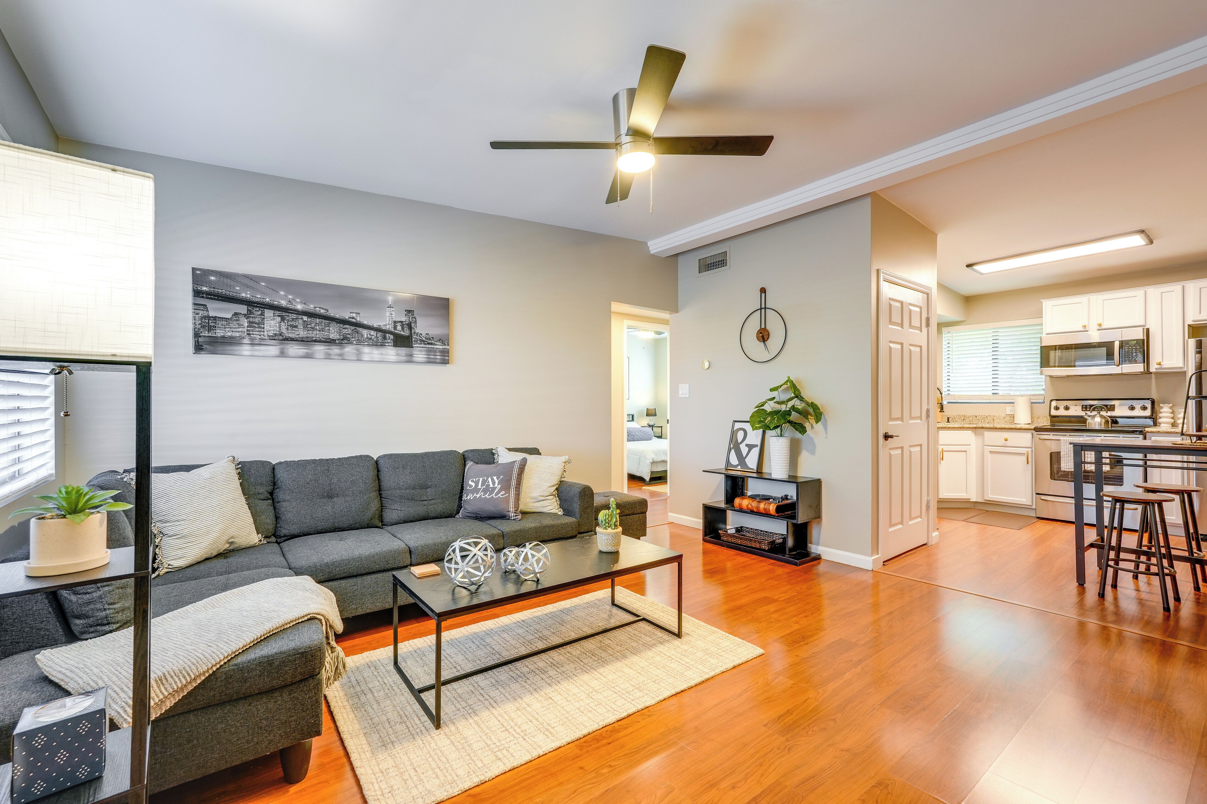 Phoenix Apartment w/ Pool, 3 Mi to Downtown!