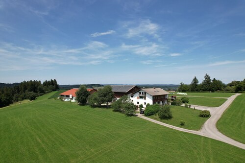 Ferienwohnung 54qm mit Dusche, Balkon und Grillmöglichkeit