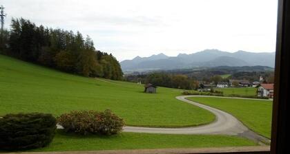 Ferienwohnung 54qm mit Dusche, Balkon und Grillmöglichkeit