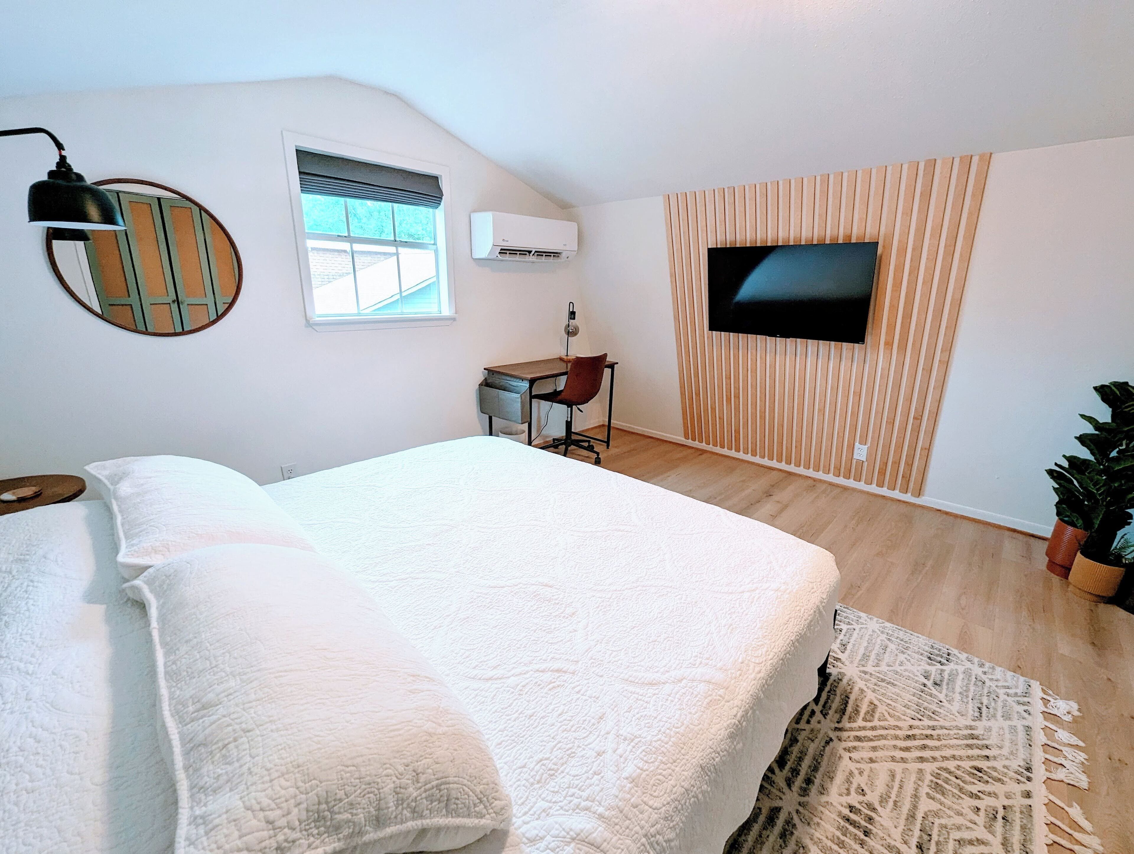 2 bedrooms, desk, iron/ironing board, free WiFi