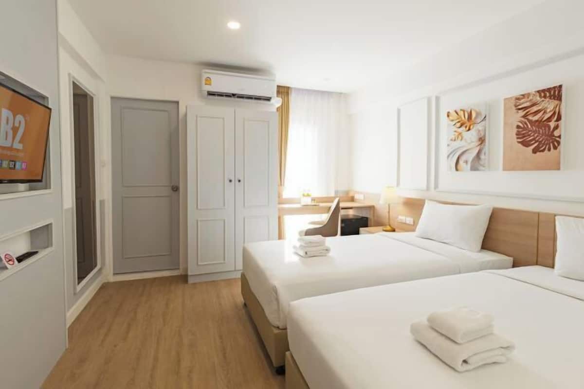 Cortinas blackout, wifi gratis y ropa de cama