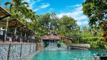 3 outdoor pools