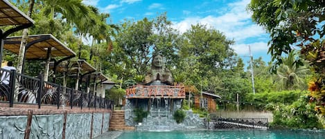 3 outdoor pools