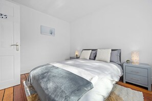 3 soverom, strykejern/-brett, wi-fi (inkludert) og sengetøy