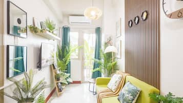 Exclusive Condo, Non Smoking, Refrigerator & Microwave | Balcony view