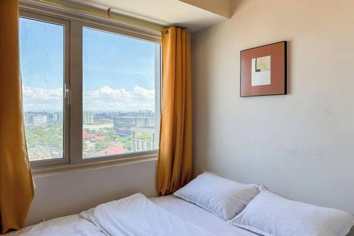 1 chambre, décoration personnalisée, ameublement personnalisé, bureau