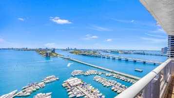Apartment, 2 Bedrooms, Balcony, Bay View | Balcony view