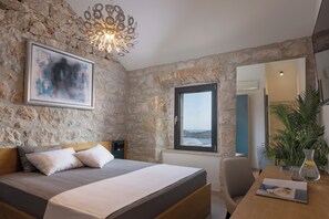 4 chambres, fer et planche Ă repasser, Wi-Fi, draps fournis