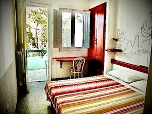 Standard Double or Twin Room | Free WiFi