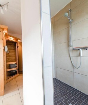 Shower, hair dryer - Country House Mettenberg (Eslohe)