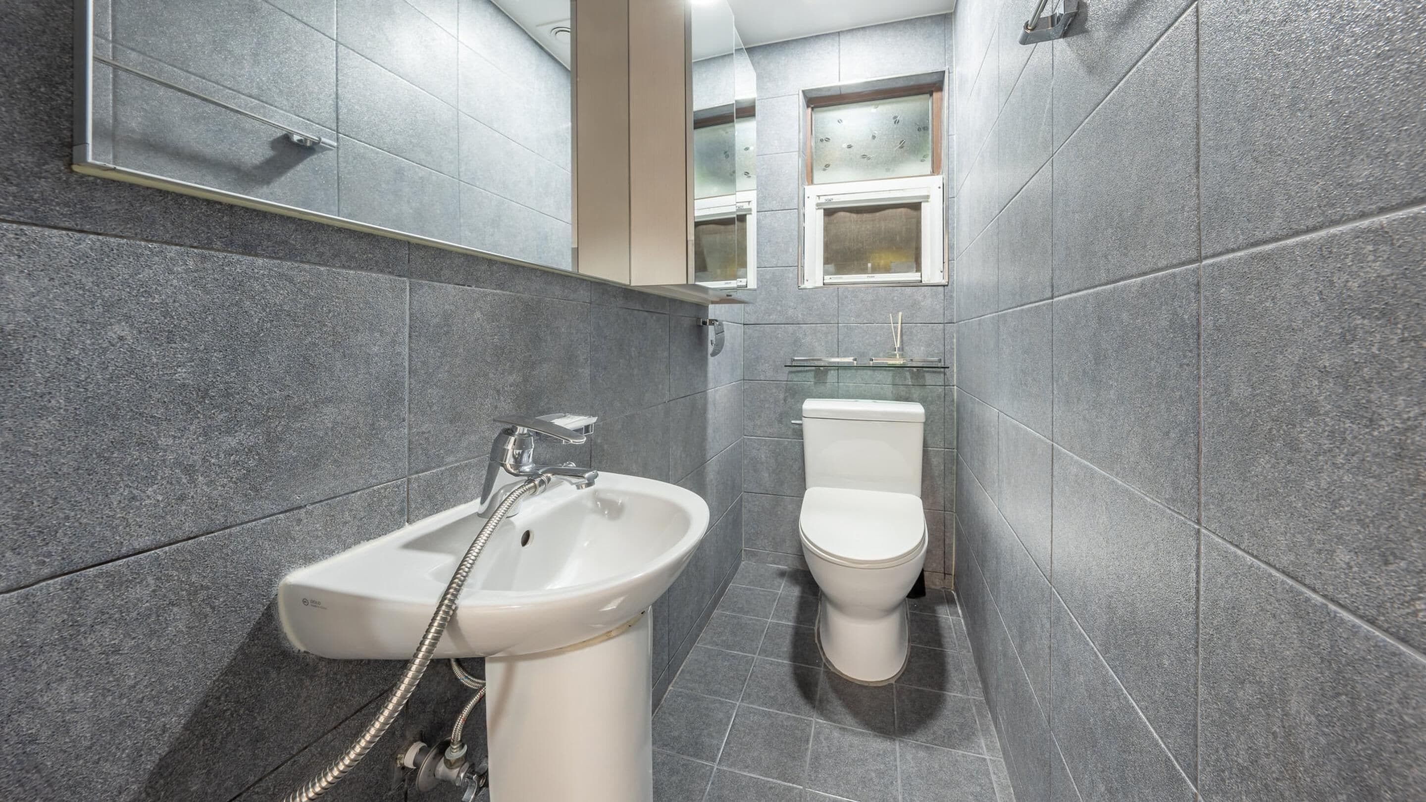 Habitación básica, 2 habitaciones (room 101B) | Baño | Toallas