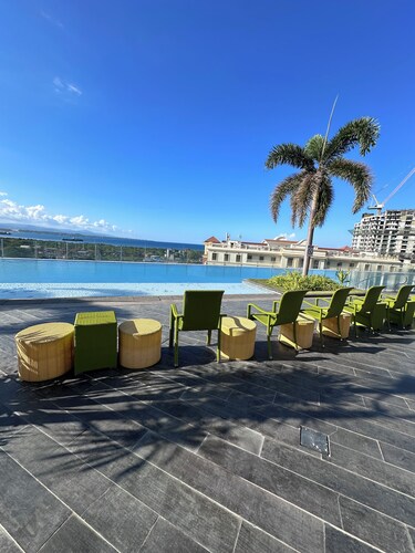 MACTAN NEWTOWN OMP FAMILY ROOM