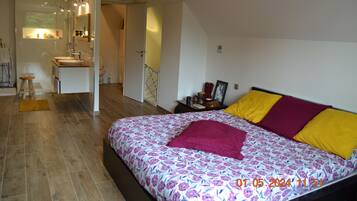 4 chambres, fer et planche Ă repasser, Wi-Fi, draps fournis